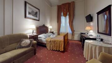 Фото номера Улучшенный одноместный номер Отель Hotel Bursztynowy Pałac г. Кошалин 2